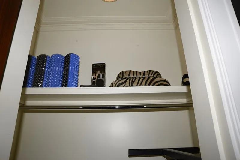 Zoning the Closet: What Studio Apartments Can Teach Us About Wardrobe Architecture